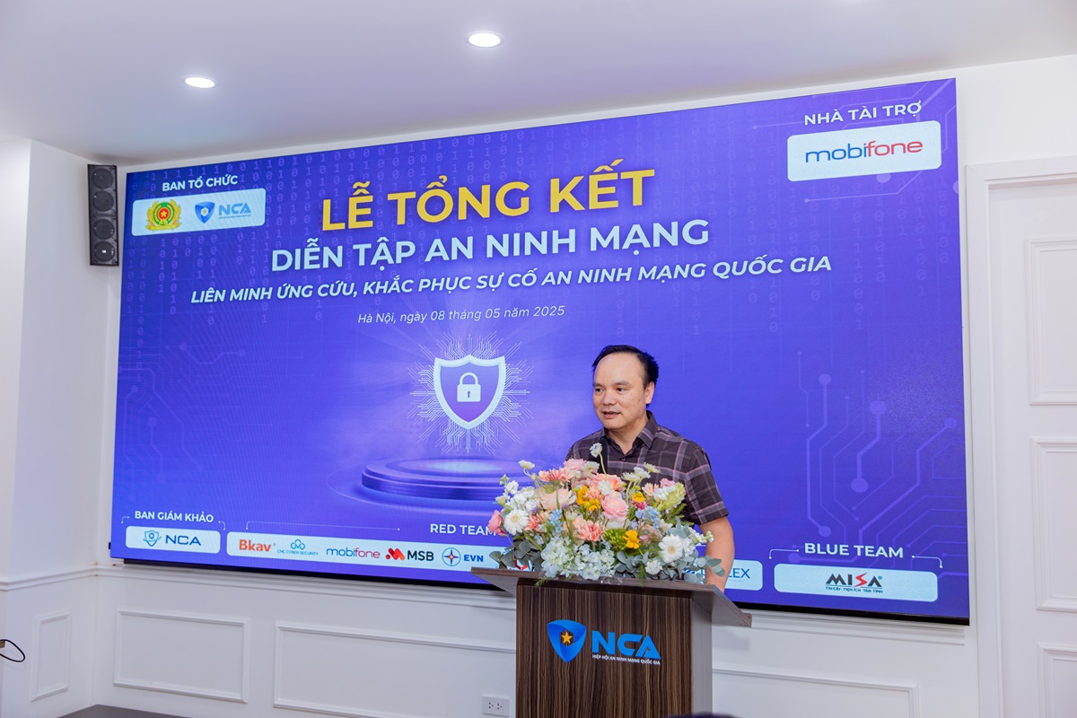 Thượng tá Lê Xuân Thủy - Giám đốc Trung tâm An ninh mạng quốc gia phát biểu tại Lễ tổng kết Diễn tập