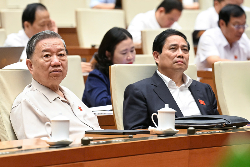 Tổng Bí thư Tô Lâm và Thủ tướng Chính phủ Phạm Minh Chính tại phiên thảo luận