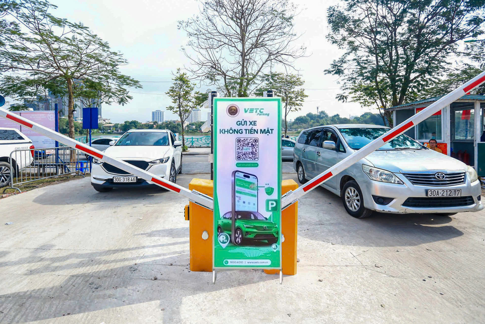 Một điểm giữ xe không tiền mặt của VETC được triển khai trên địa bàn thành phố Hà Nội