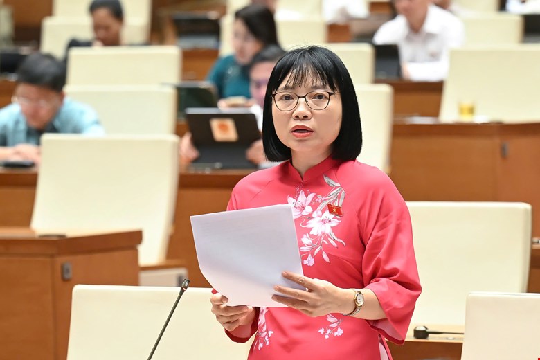 ĐBQH Nguyễn Thị Việt Nga.