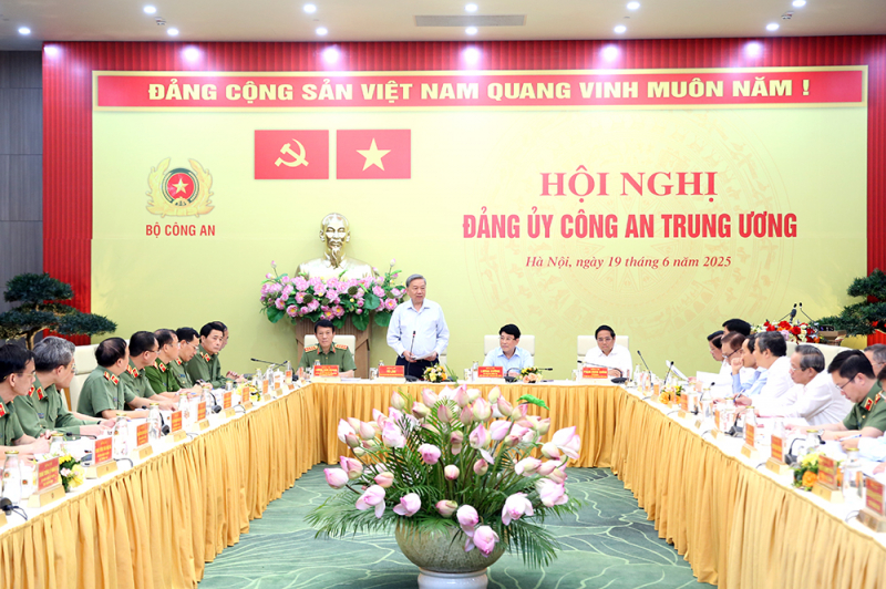 Tổng Bí thư Tô Lâm phát biểu kết luận hội nghị.